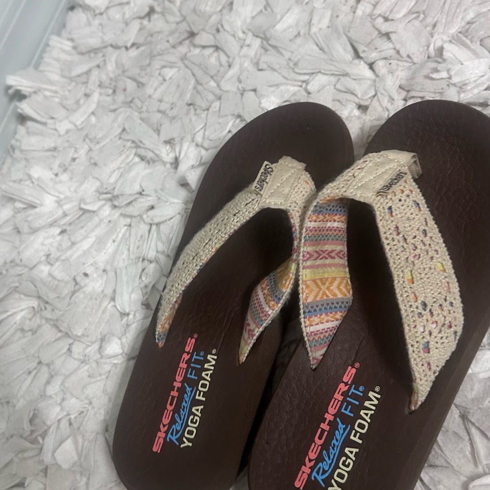 Skechers Brown Flip Flop Sandals with Cream Multicolor Straps